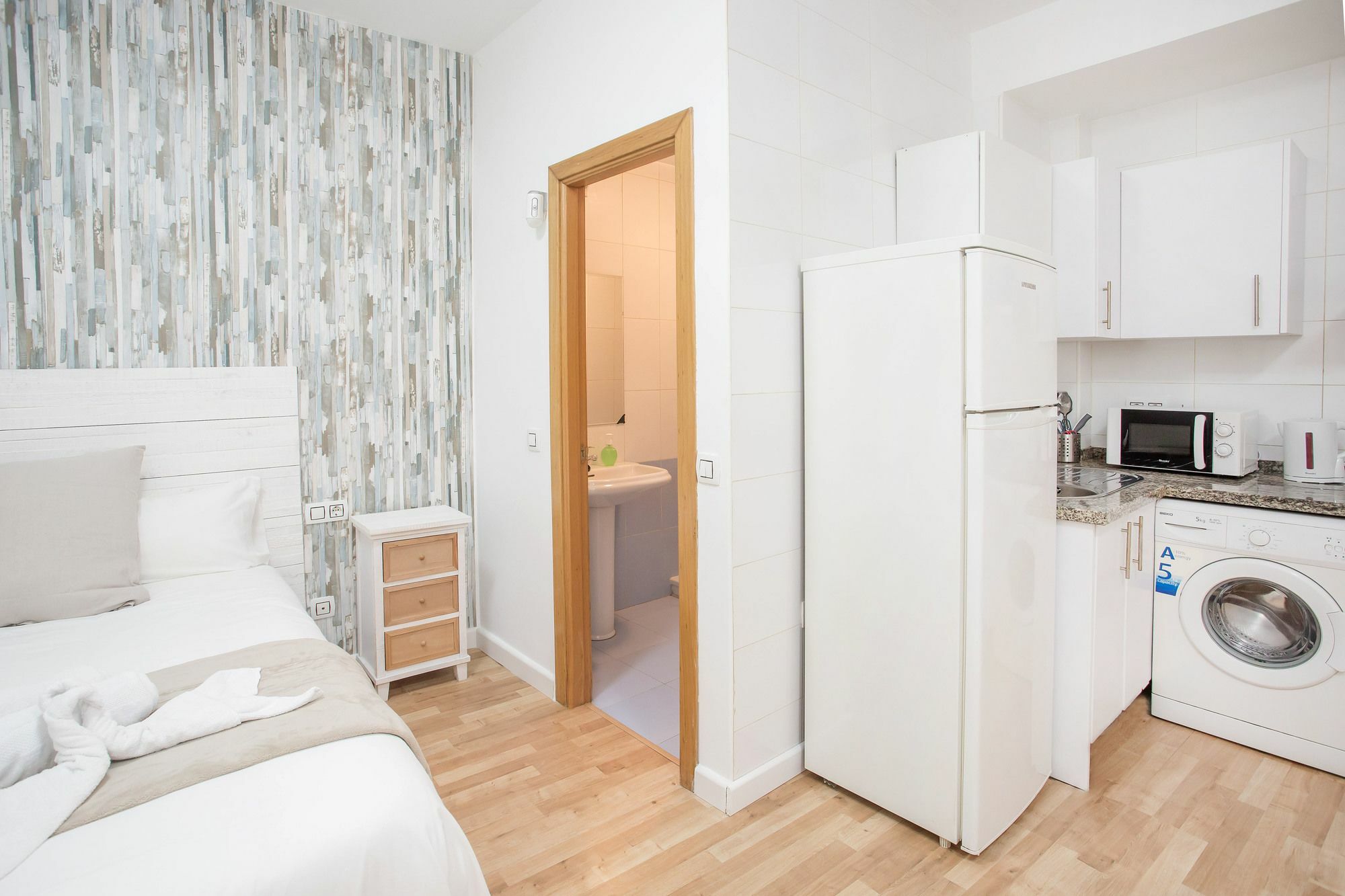 Suncity Studio Pena Malaga Bagian luar foto